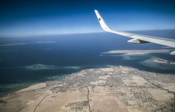 مساع أمريكية لإنشاء قوة دولية لحماية الملاحة في البحر الأحمر!!